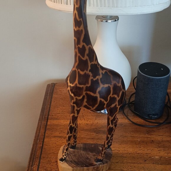 Vintage Hand Carved Painted Wood Giraffe. 18" Tall - Picture 5 of 7